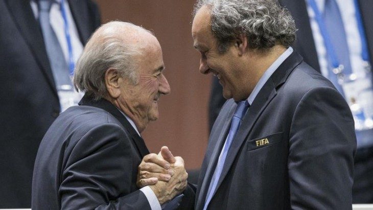 Troppo bella! Platini si difende dalle accuse di corruzione nella FIFA dicendo che ha ricevuto denaro “sulla parola”: in un mondo che predica la trasparenza Roi Michel va contro corrente