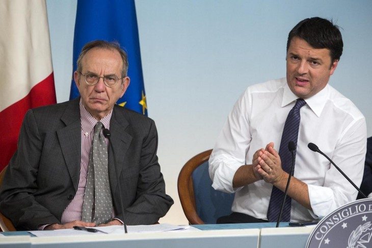 La lettera della Commissione UE sconfessa Renzi e Padoan: l’azzeramento dei bond è stata una scelta del Governo!