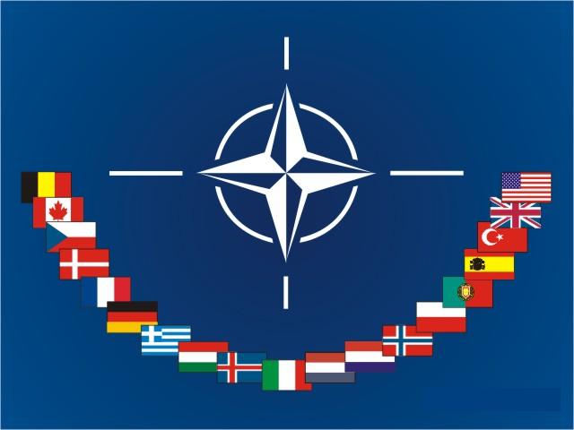 CINQUE VALIDI MOTIVI PER CUI L’ITALIA DOVREBBE USCIRE DALLA NATO (di Simone Ongari)