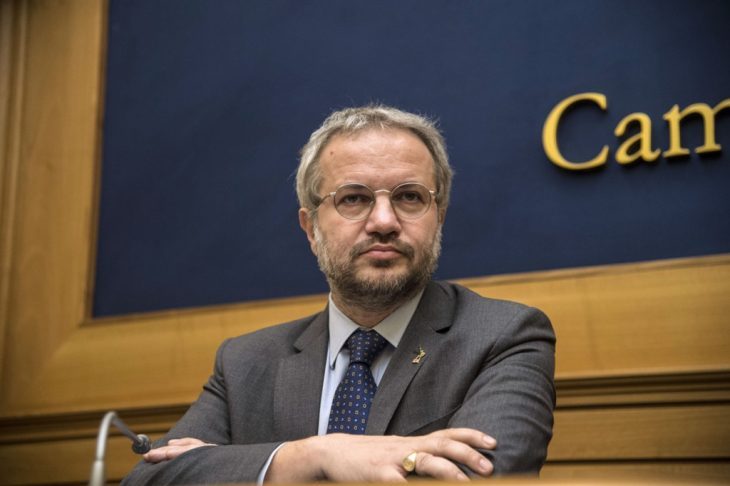 Claudio Borghi alla Camera: l’Italia deve andare a testa alta