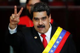 Si stringe l’assedio attorno a Maduro. Si muove Bolsonaro