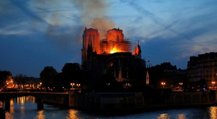 Notre Dame, fiera della peggiore ipocrisia buonista.