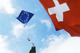 L’Europa “”Della pace” dichiara guerra alla Svizzera, in preparazione di farla a UK