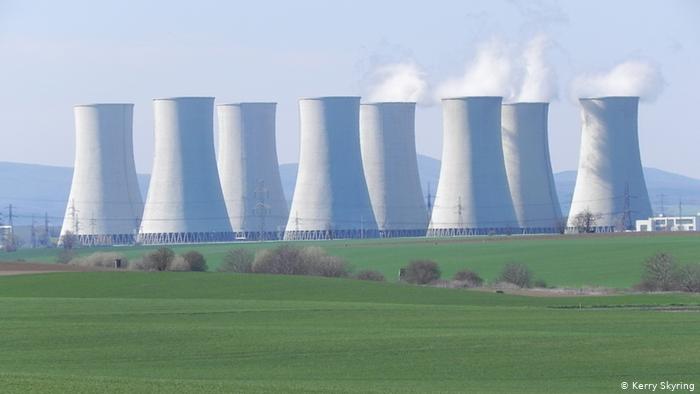 Sciopero in Francia riduce la produzione di energia nucleare e diventa importatore netto di elettricità