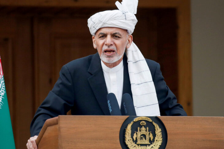 Il presidente afgano Ghani è scappato. Resa totale del governo pro USA