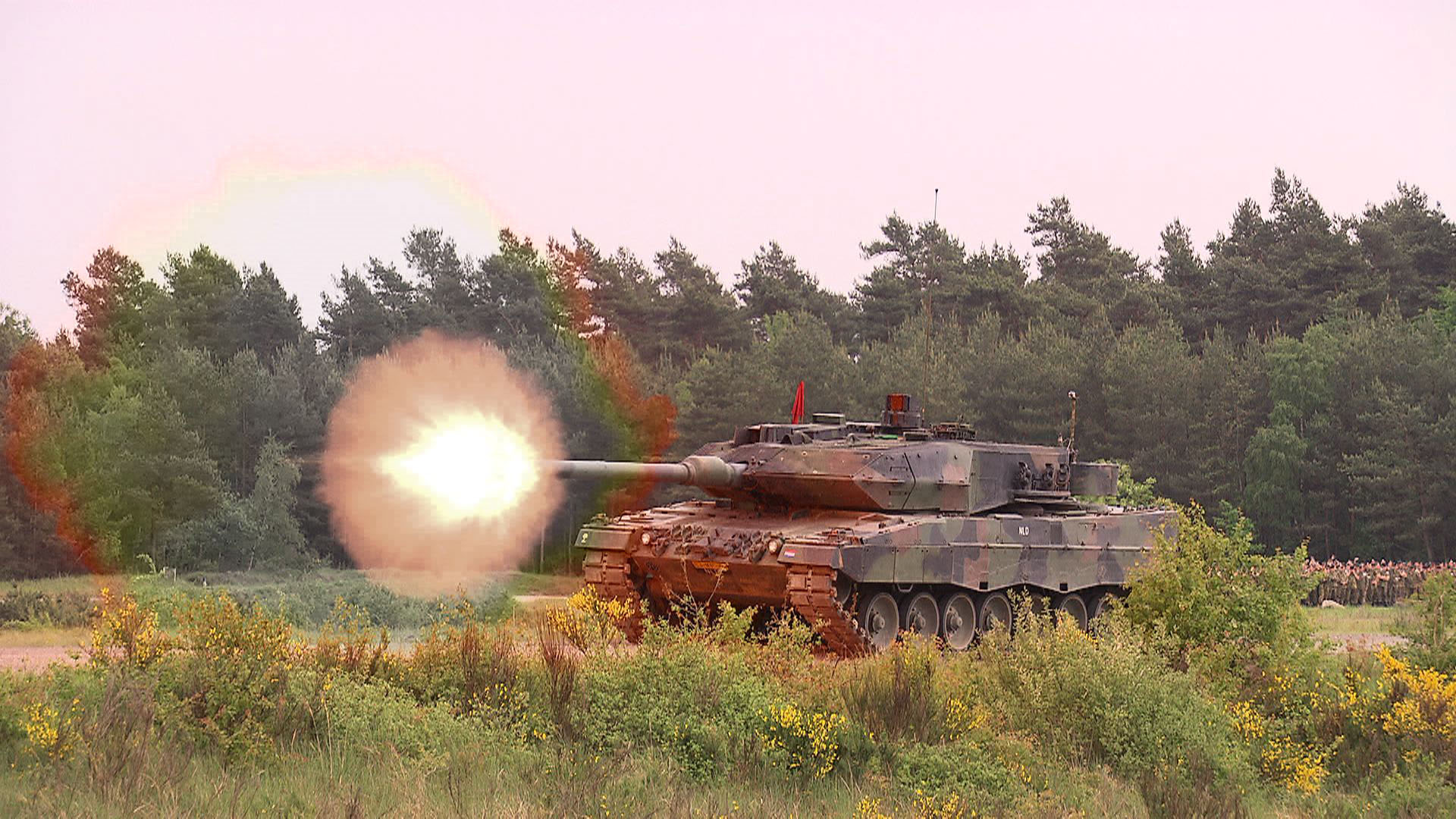 Кончаются танки. Leopard 2a6. Leopard 2 a6m a2 Нидерландов. Армия Нидерландов танки. Голландский танк.