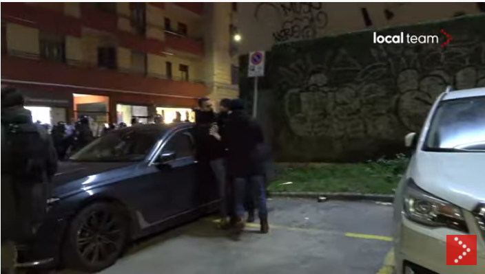 Polizia a caccia dei cittadini: che sta succedendo a Milano?