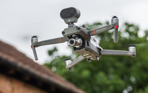 Droni per il bene: in Svezia drone defibrillatore salva vita