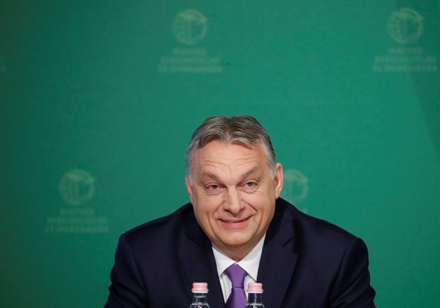 L’Ungheria pronta a porre il veto alle Sanzioni sul gas russo. La UE si piega. L’Italia obbedisce
