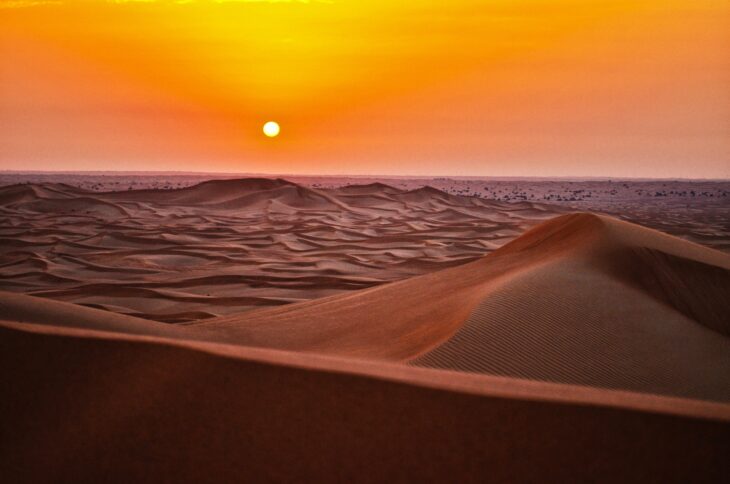 Il Sahara arriva nei Caraibi: enorme piuma di polvere desertica si estende sino alle coste americane