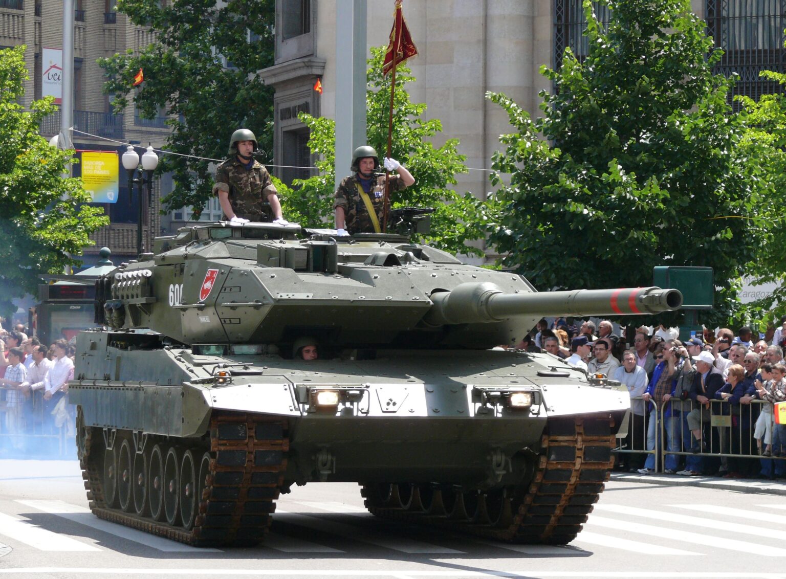 Clamoroso: l'Italia comprerà 125 carri armati Leopard 2A7 come tappabuchi