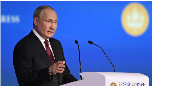 Putin: ci sarà una rivoluzione che cambierà le élite occidentali. La sfida si gioca sul benessere dei cittadini