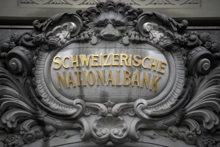 La Banca Centrale Svizzera aumenta i tassi dello 0,5% a sorpresa. Euro a parità sul Franco