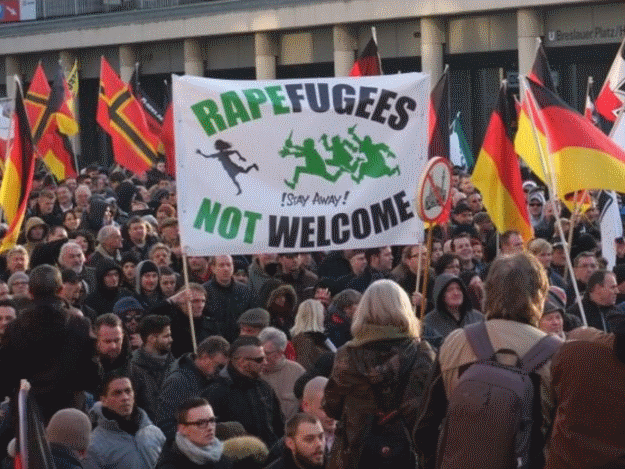 Svezia: alla fine perfino il governo socialdemocratico mette un freno alla creazione di ghetti per immigrati