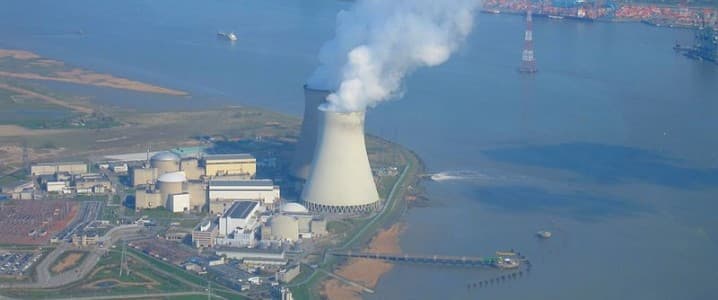 Il Belgio ferma uno dei suoi quattro reattori nucleari, anche se rischia di restare al buio