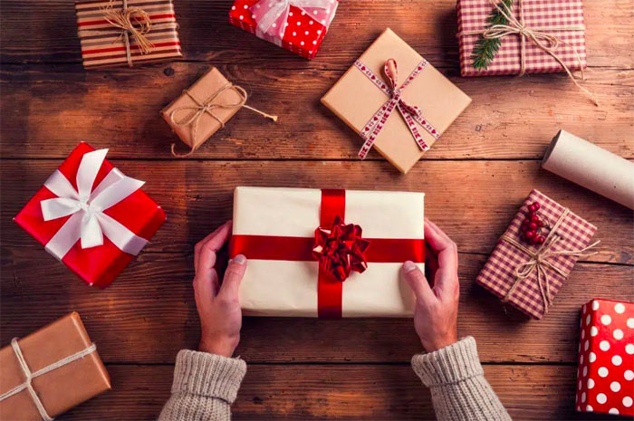 Useful, intelligent and cost-effective Christmas gifts with economics explained easily