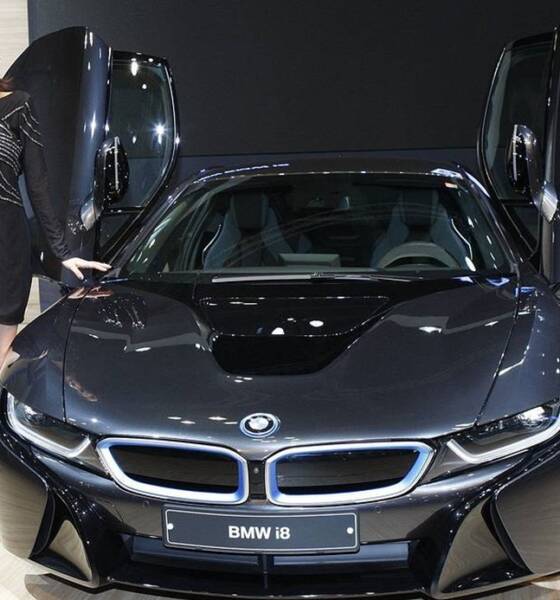 BMW i8