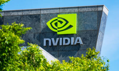 Logo NVIDIA sul quartier generale di Santa Clara - California