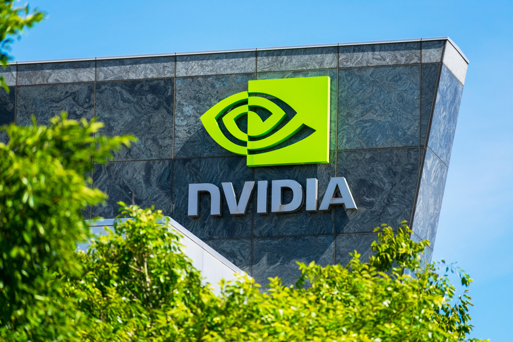 Logo NVIDIA sul quartier generale di Santa Clara - California