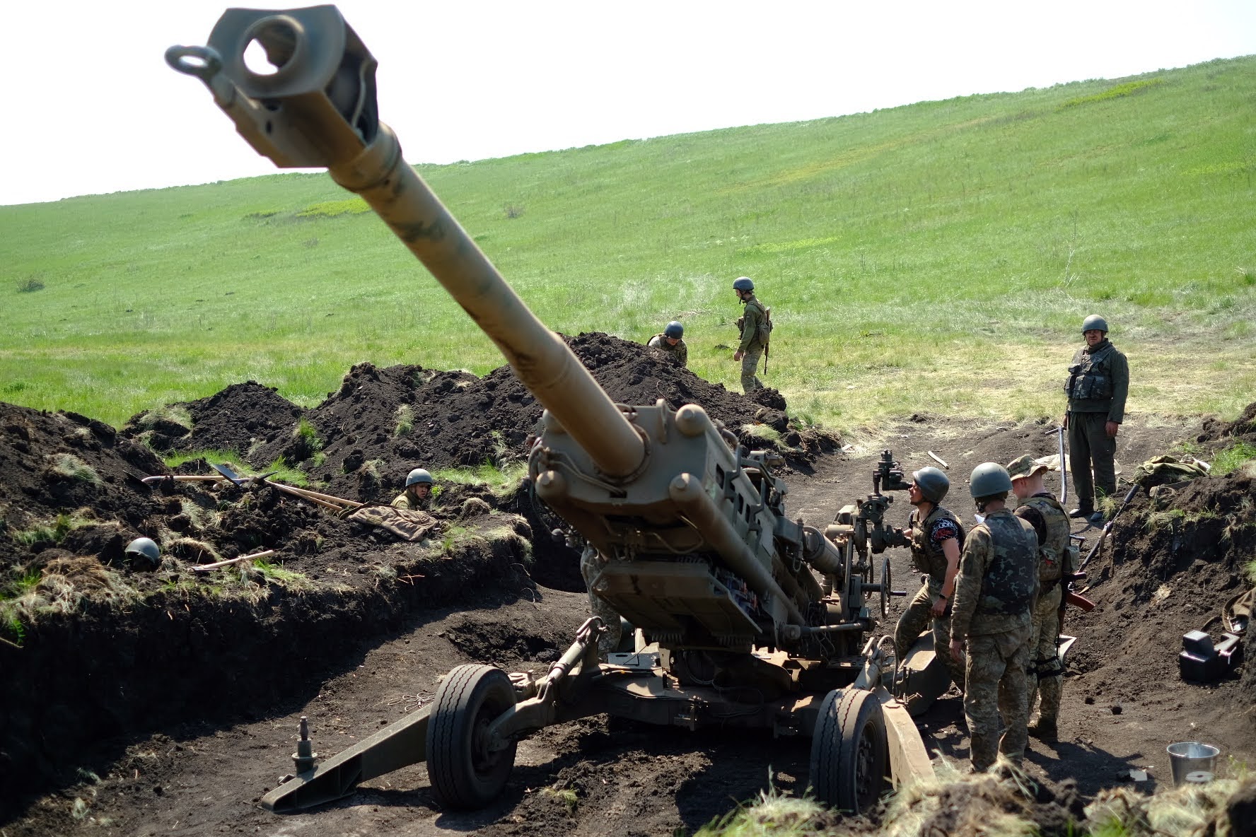 L’Ucraina usura le canne degli obici da 155 mm a una velocità tale che gli USA non riescono a ripianarli