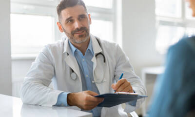 Medico con paziente