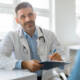 Medico con paziente