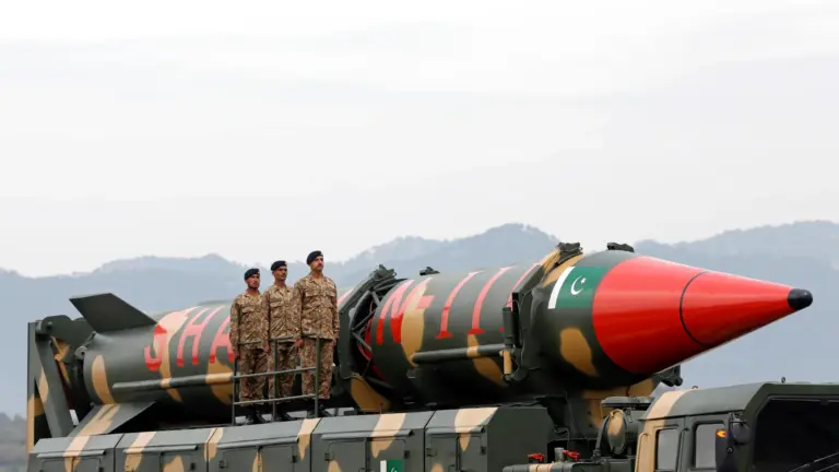 Pakistan: “L’Afghanistan combatte una guerra per procura per l’India”. L’accusa (surreale) di Islamabad