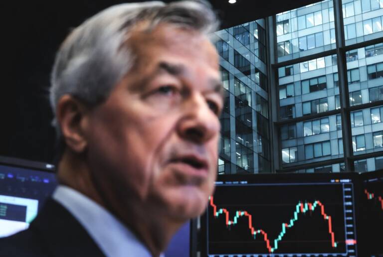 Credito privato, l’allarme di Jamie Dimon: “Standard in calo, le perdite supereranno le attese”