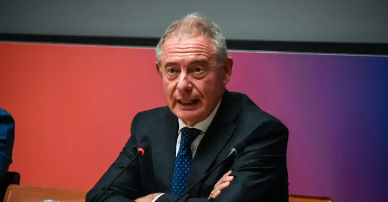 Transizione 5.0 : Urso annuncia 1,5 miliardi per le imprese, 200 milioni in più di quello previsto