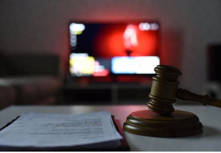 Il Tribunale di Roma frena Netflix: aumenti illegittimi dal 2017. Rimborsi fino a 500 euro e rischio class action