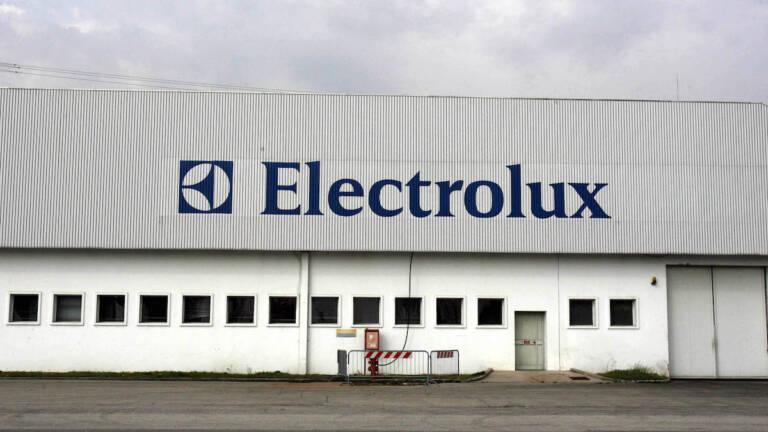 La crisi di Electrolux, tornano in pista i cinesi di Midea..?