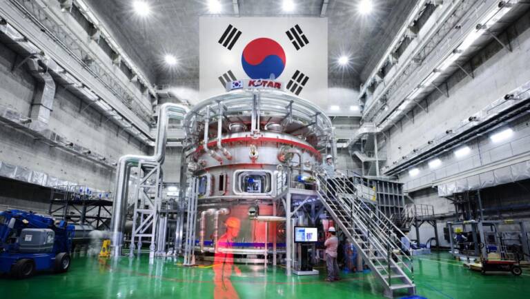 Corsa alla fusione nucleare: la Corea del Sud lancia la sfida dei 100 milioni di gradi per 300 secondi