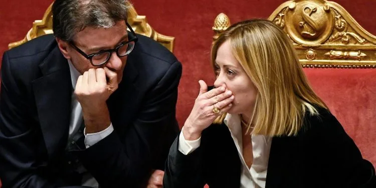 La produzione industriale cresce per terzo mese co
