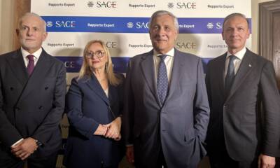 Presentazione del Rapporto Export 2026 di SACE - da sx Michele Pignotti, AD SACE On.Lucia Albano, Sottosegretario Ministero dell’Economia e delle Finanze On.Antonio Tajani, Vicepresidente del Consiglio dei Ministri e Ministro degli Affari Esteri e della Cooperazione Internazionale Guglielmo Picchi, Presidente SACE