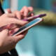 Smartphone tra le mani