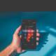 Smartphone in mano